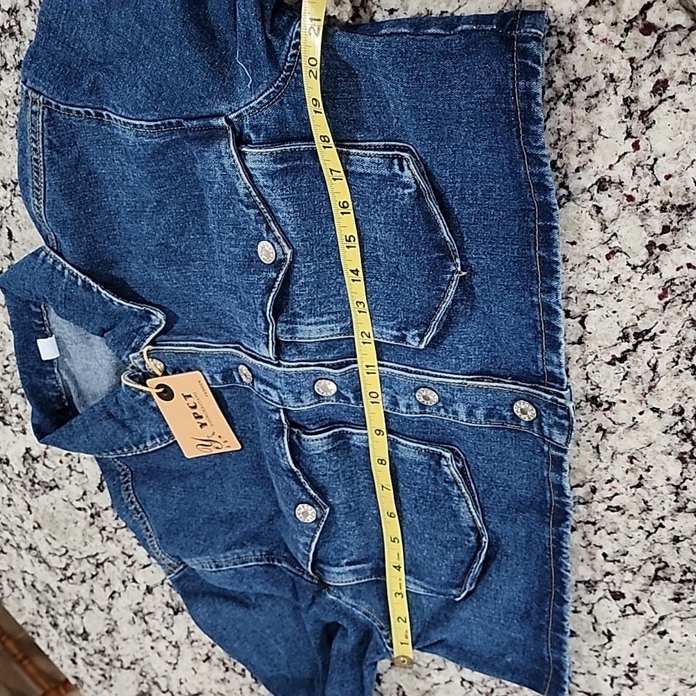 YPCT Women's Cropped Denim Blue Jean Jacket with Snap Front. XL - Picture 15 of 16
